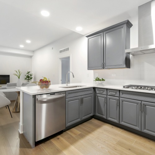 Lake Forest, IL Apartments The Residences at Amberley Woods