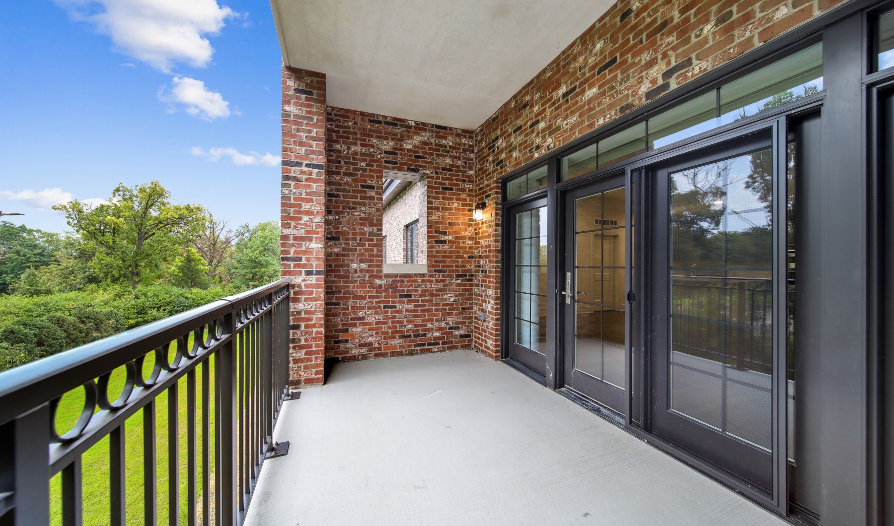 Generous Floorplans. High Quality Touches. Generous Floorplans. High Quality Touches.